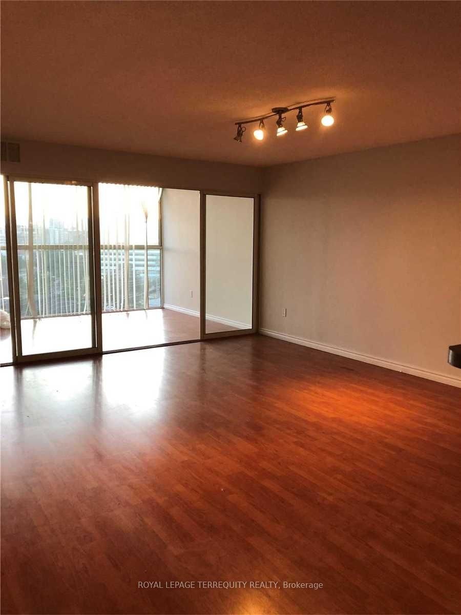 PH06-2091 Hurontario Street, Mississauga, ON, L5A 4E6 - 5
