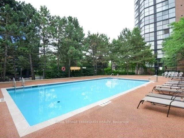 PH06-2091 Hurontario Street, Mississauga, ON, L5A 4E6 - 16