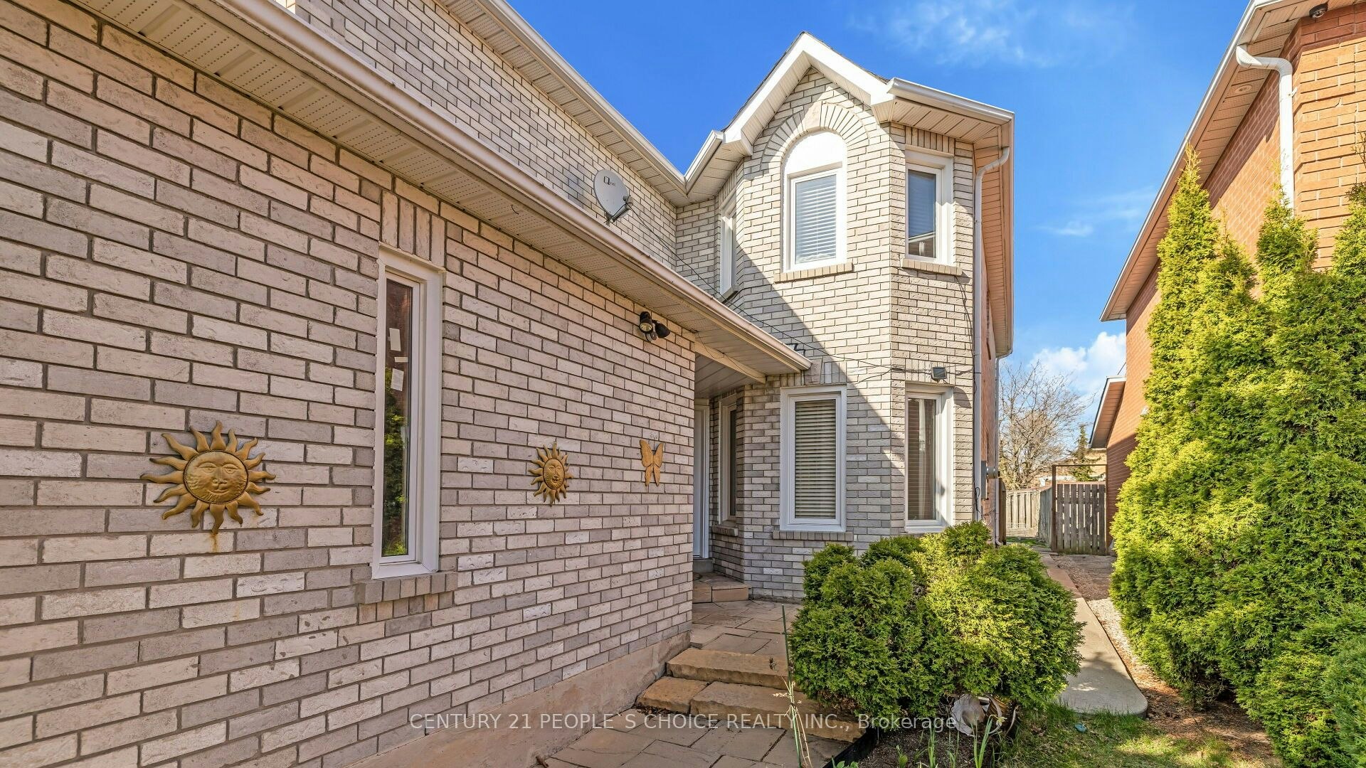 3464 Nutcracker Drive, Mississauga, ON, L5N 6E7 - 2