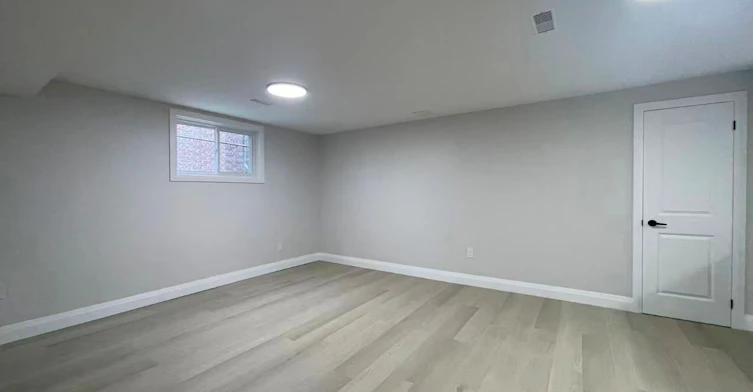 Unit 3-17 Rosemeade Avenue, Toronto, ON, M8Y 3A2 - 9