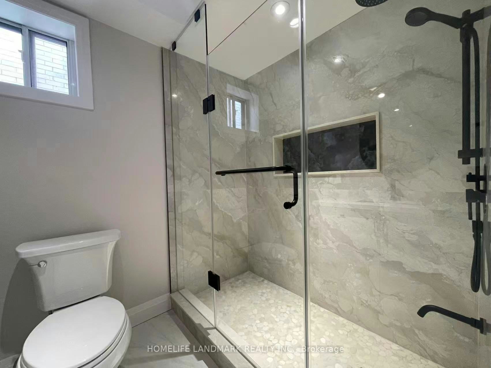 Unit 3-17 Rosemeade Avenue, Toronto, ON, M8Y 3A2 - 7