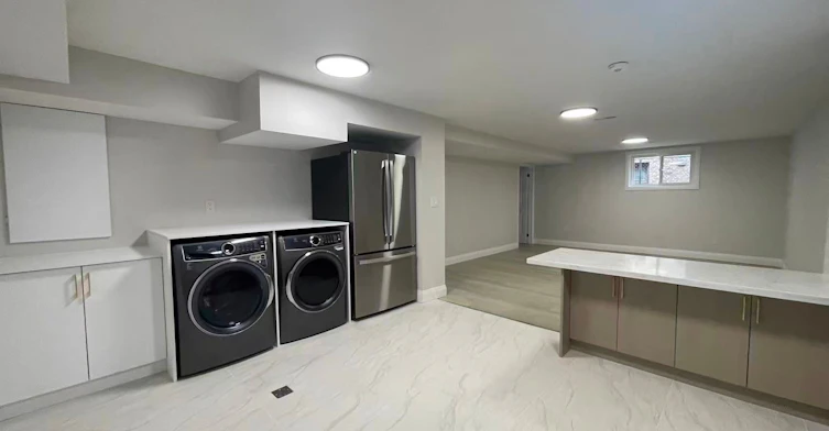 Unit 3-17 Rosemeade Avenue, Toronto, ON, M8Y 3A2 - 4