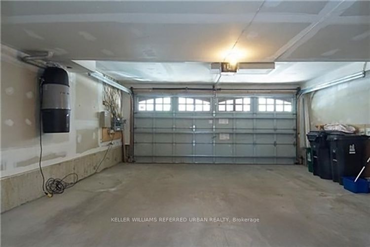 967 Kipling Avenue, Toronto, ON, M9B 3L3 - 11