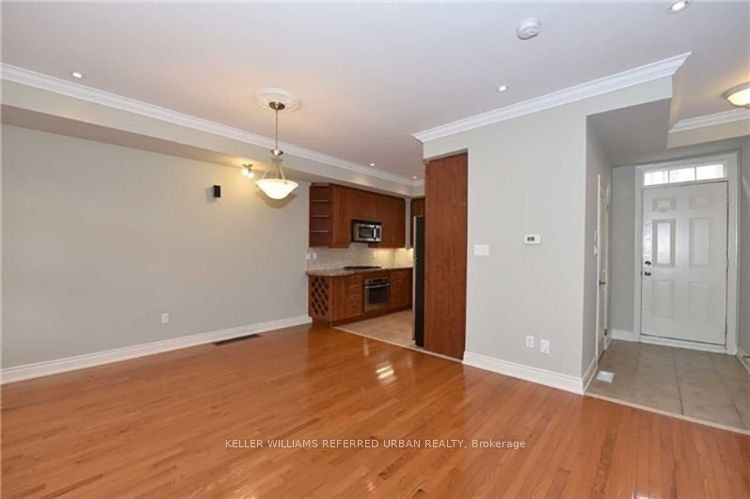 967 Kipling Avenue, Toronto, ON, M9B 3L3 - 6