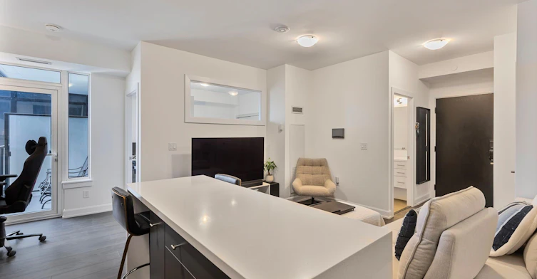 901-3200 William Coltson Avenue, Oakville, ON, L6H 7W6 - 6