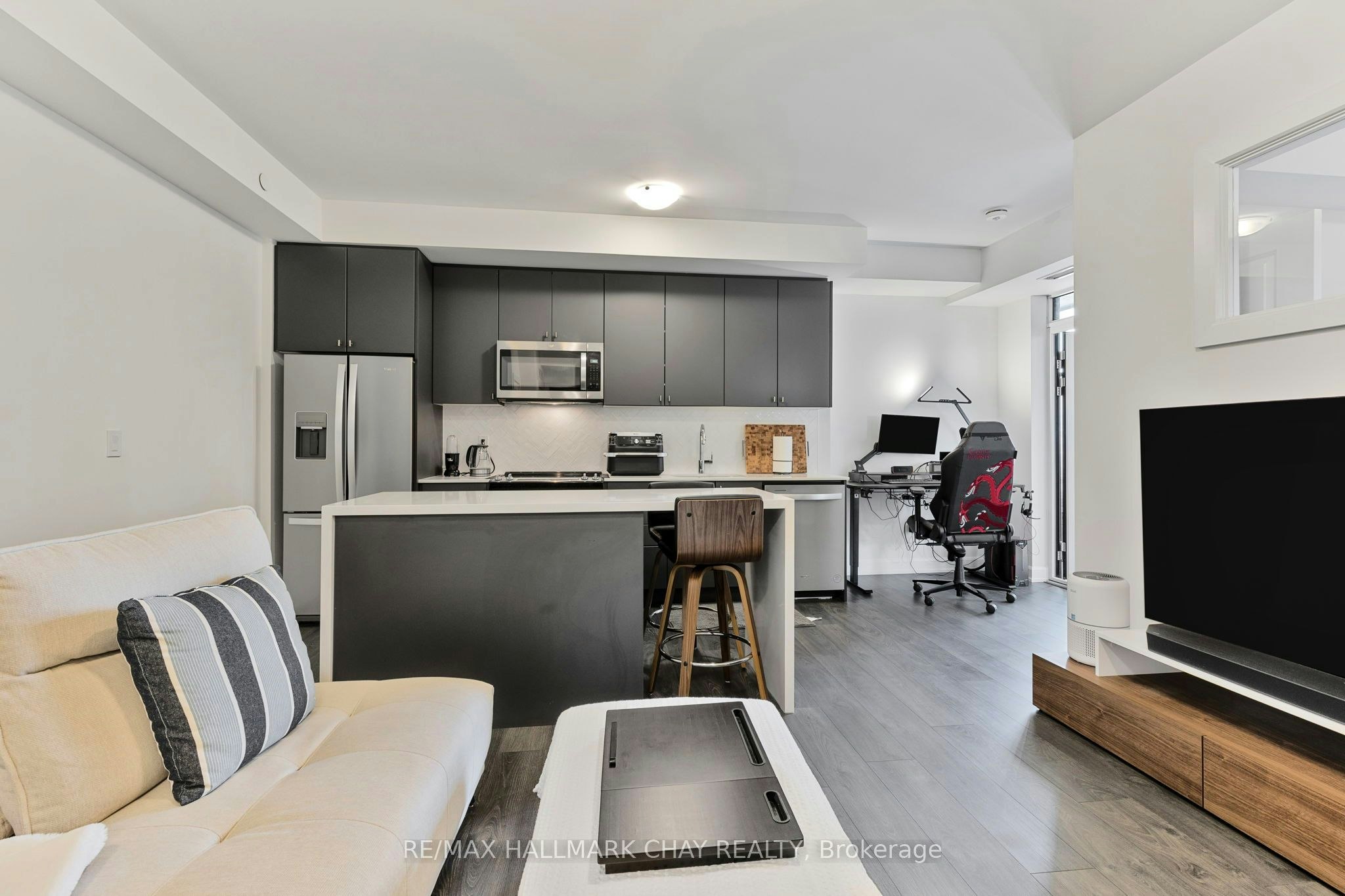 901-3200 William Coltson Avenue, Oakville, ON, L6H 7W6 - 5