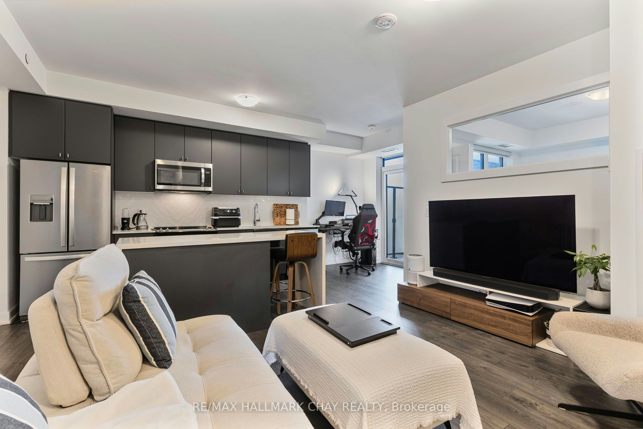 901-3200 William Coltson Avenue, Oakville, ON, L6H 7W6 - 2
