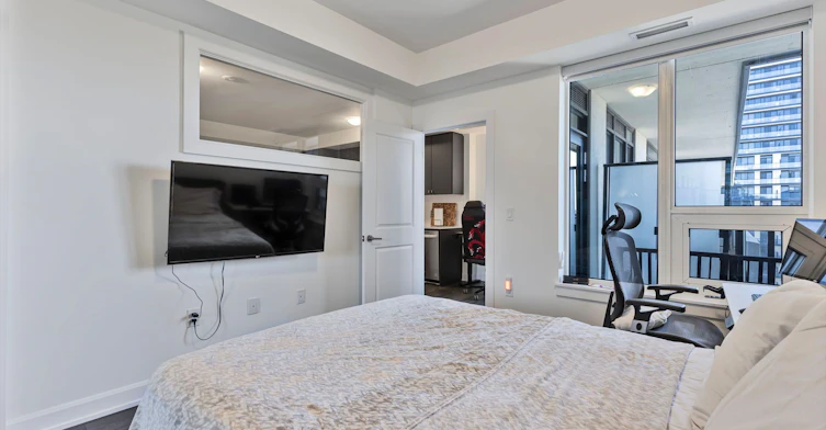 901-3200 William Coltson Avenue, Oakville, ON, L6H 7W6 - 10