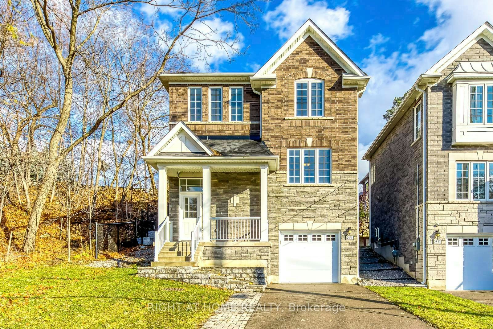 2581 Islington Avenue, Toronto, ON, M9V 4A2 - 4