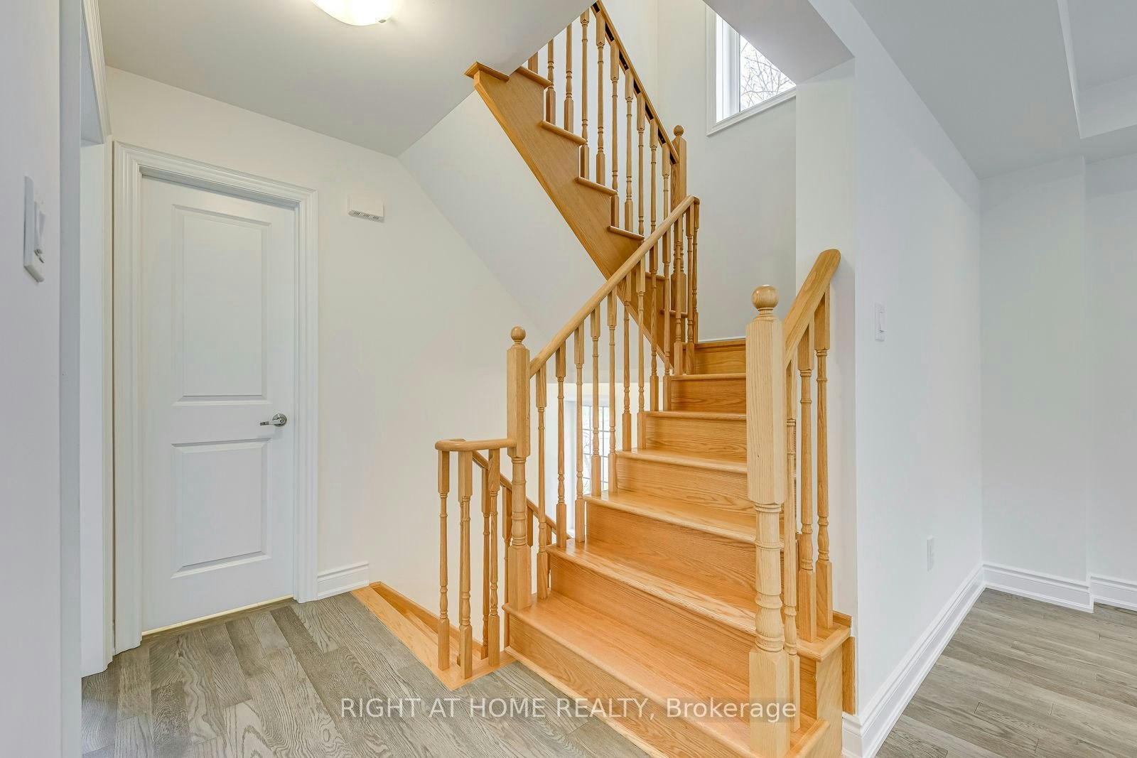 2581 Islington Avenue, Toronto, ON, M9V 4A2 - 23