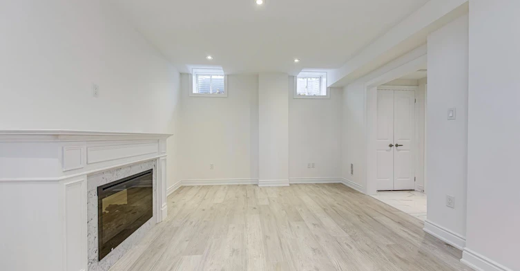 2581 Islington Avenue, Toronto, ON, M9V 4A2 - 38