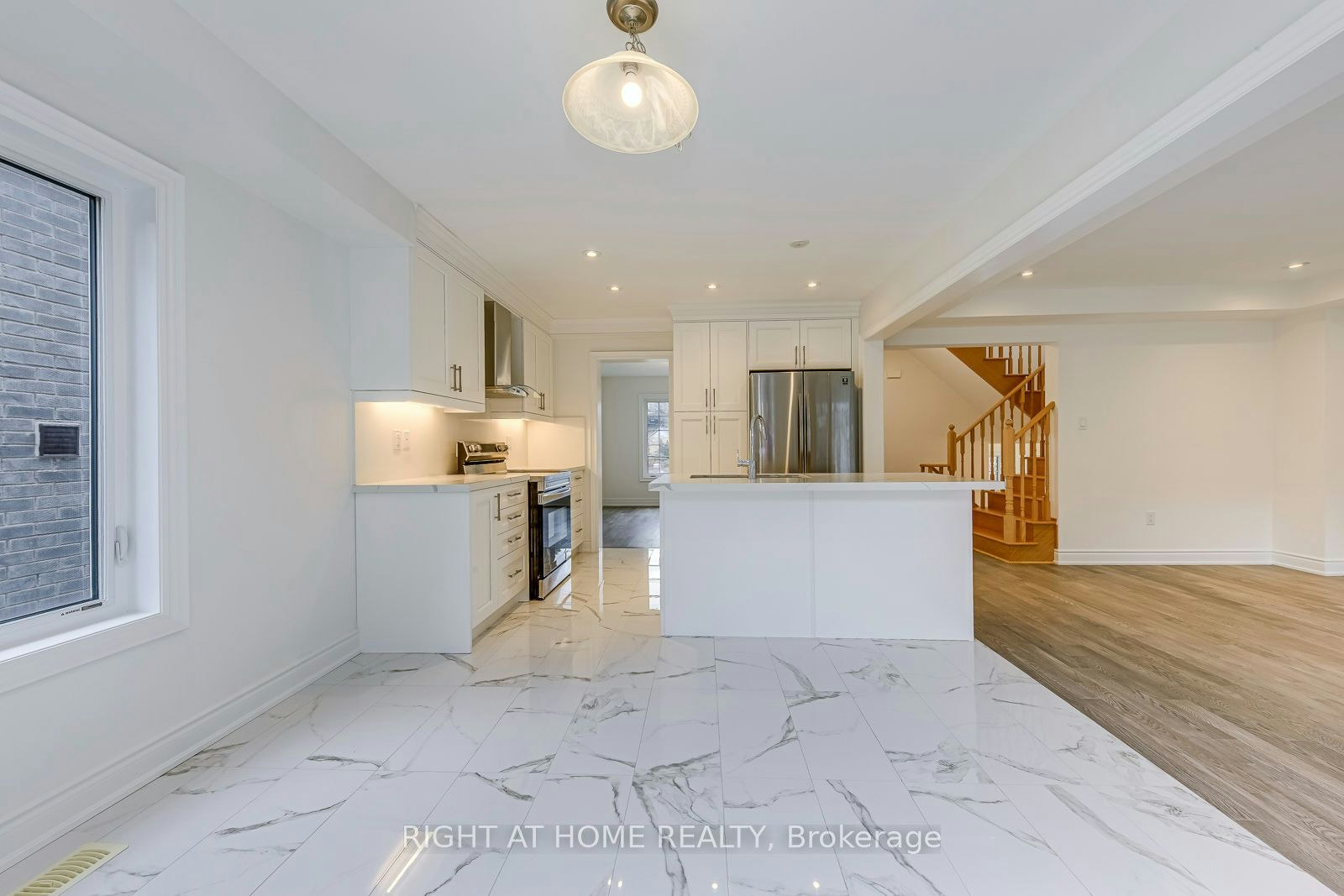 2581 Islington Avenue, Toronto, ON, M9V 4A2 - 17