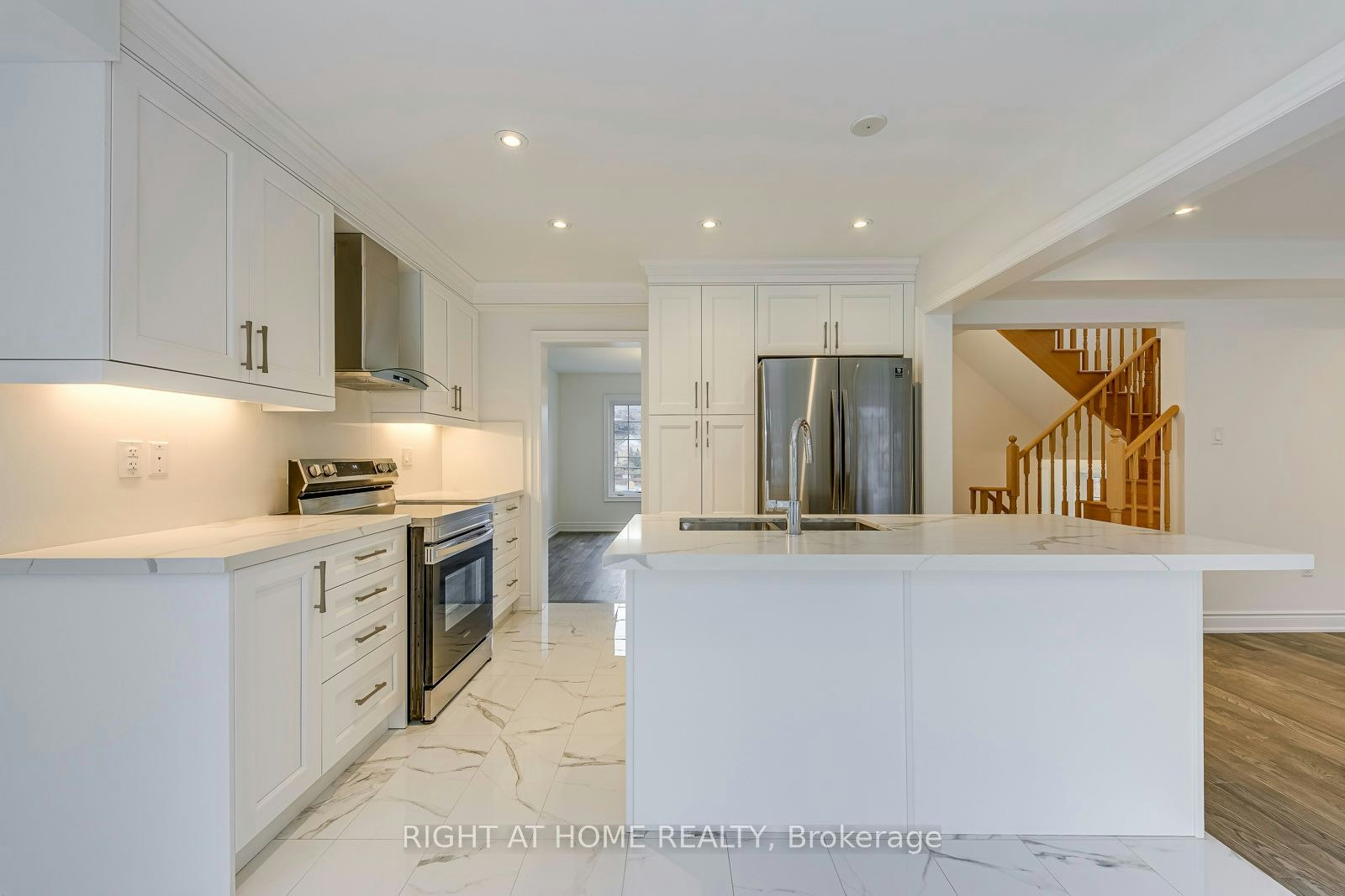 2581 Islington Avenue, Toronto, ON, M9V 4A2 - 18