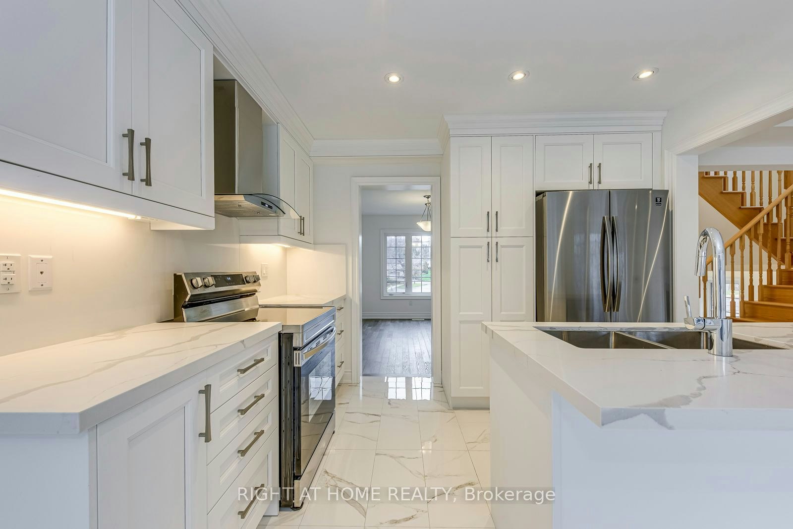 2581 Islington Avenue, Toronto, ON, M9V 4A2 - 19