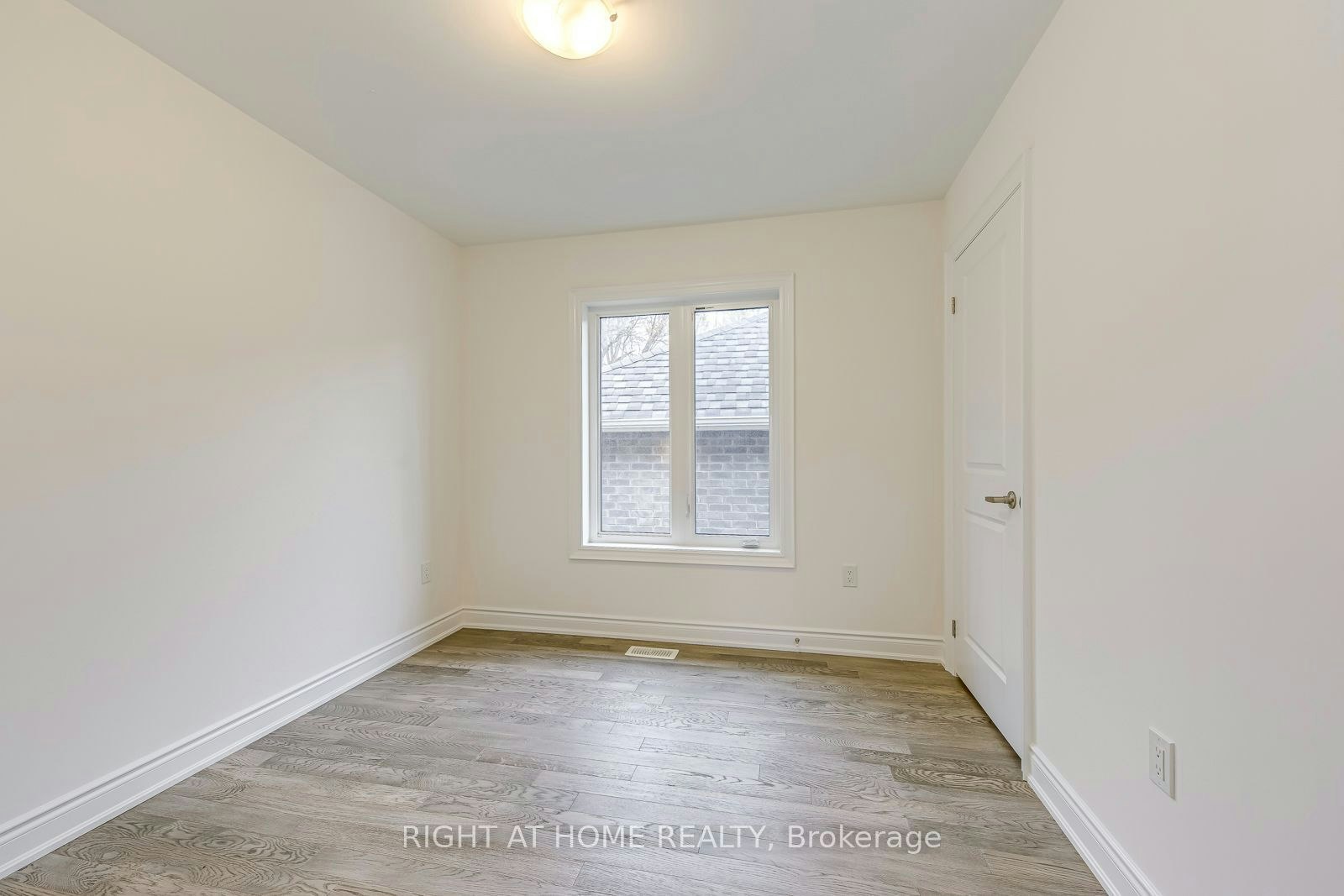 2581 Islington Avenue, Toronto, ON, M9V 4A2 - 32
