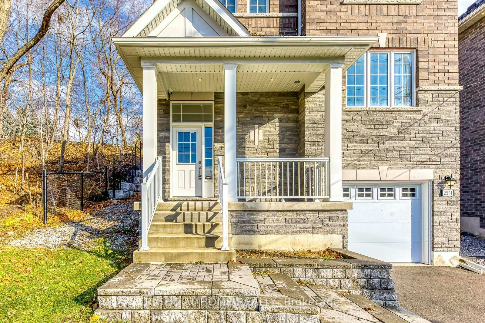 2581 Islington Avenue, Toronto, ON, M9V 4A2 - 5