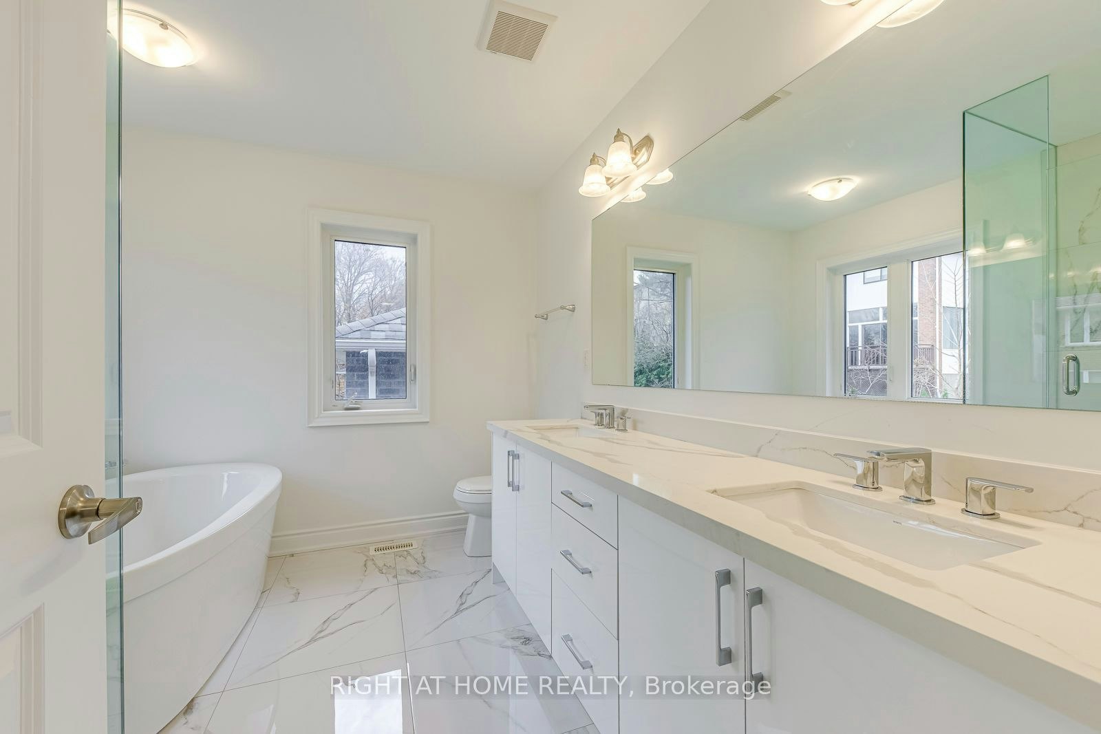 2581 Islington Avenue, Toronto, ON, M9V 4A2 - 29