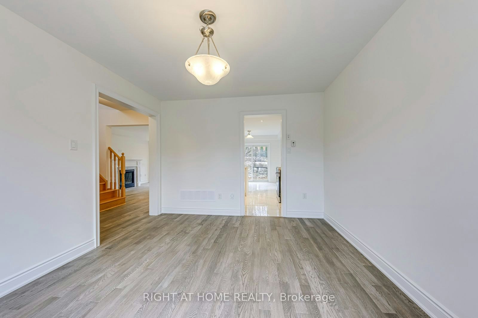 2581 Islington Avenue, Toronto, ON, M9V 4A2 - 10