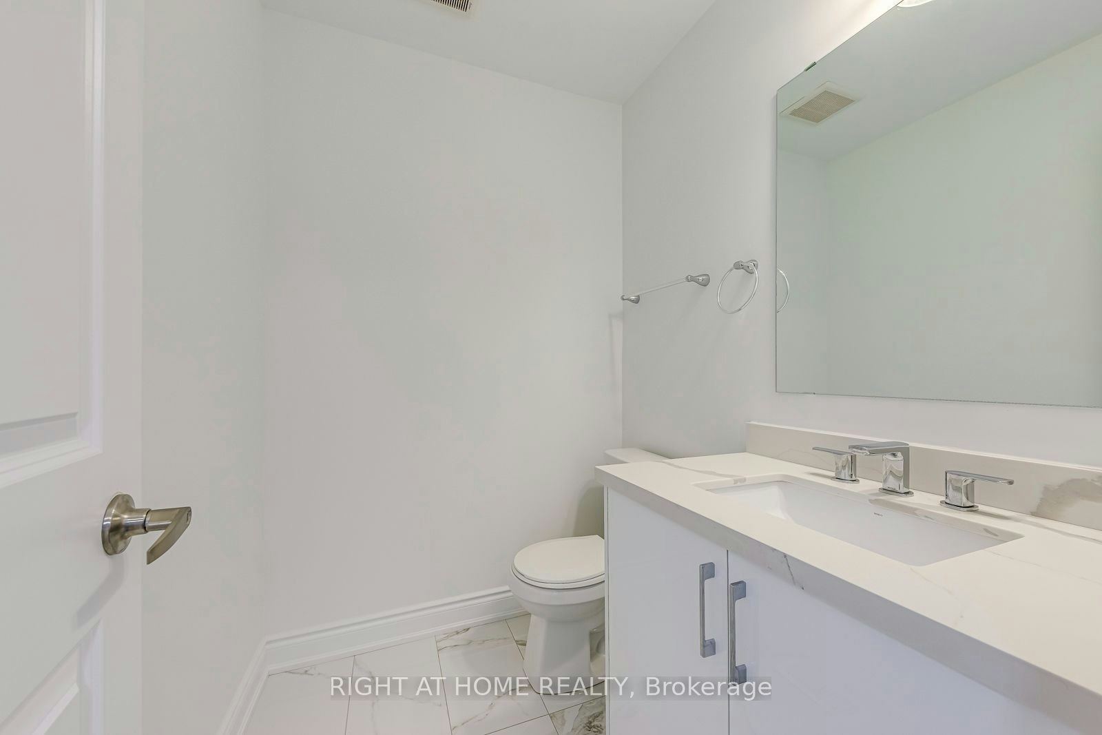 2581 Islington Avenue, Toronto, ON, M9V 4A2 - 22