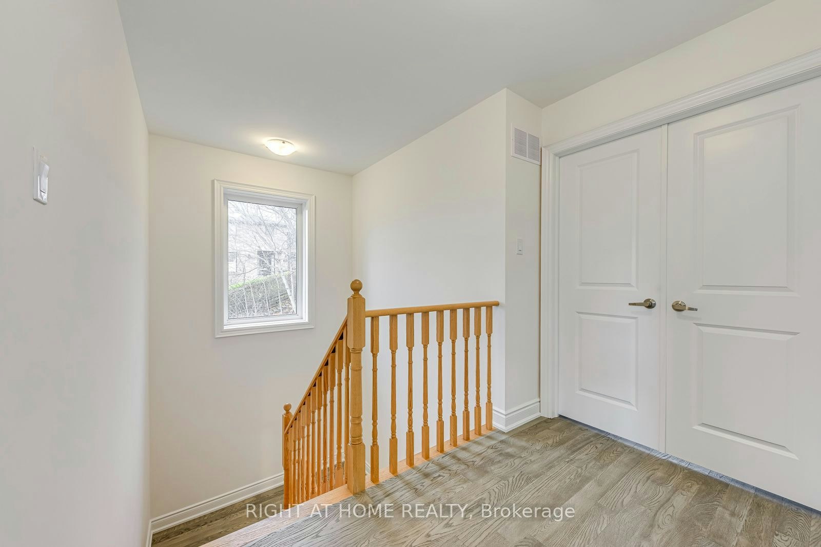 2581 Islington Avenue, Toronto, ON, M9V 4A2 - 24