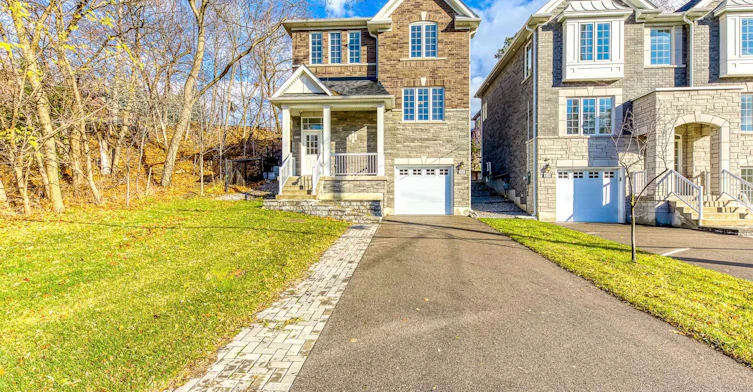 2581 Islington Avenue, Toronto, ON, M9V 4A2 - 2