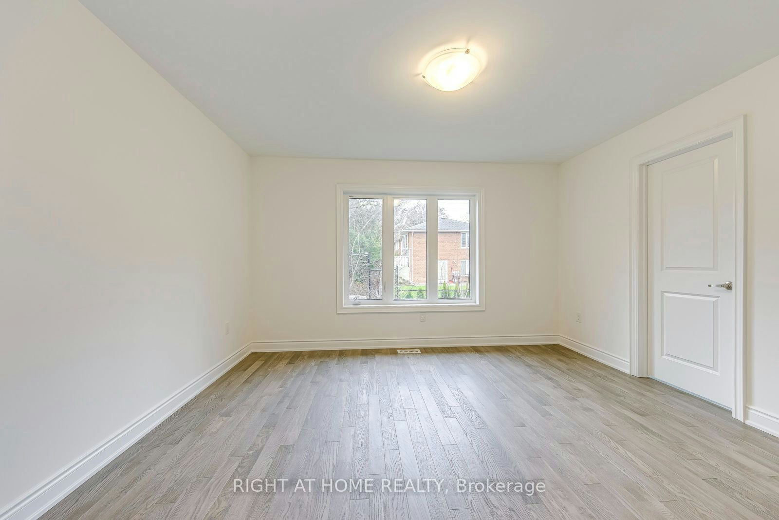 2581 Islington Avenue, Toronto, ON, M9V 4A2 - 26