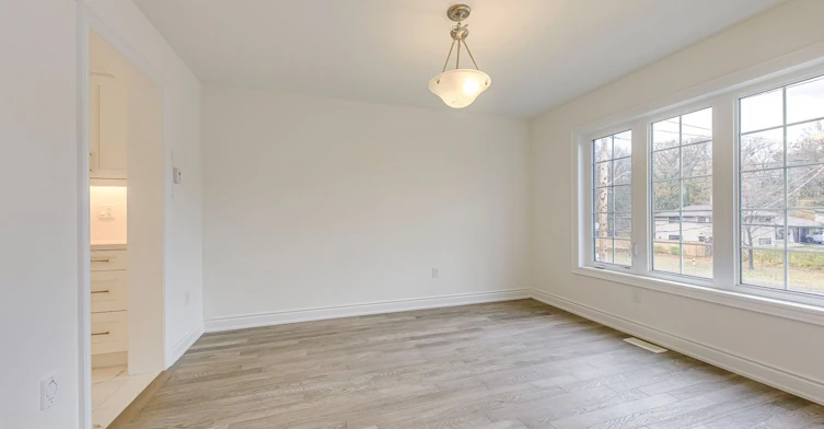 2581 Islington Avenue, Toronto, ON, M9V 4A2 - 8