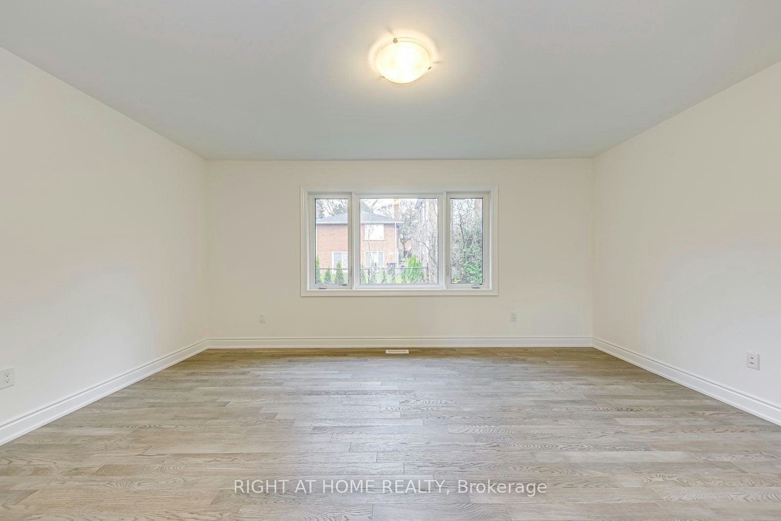 2579 Islington Avenue, Toronto, ON, M9V 4A2 - 24