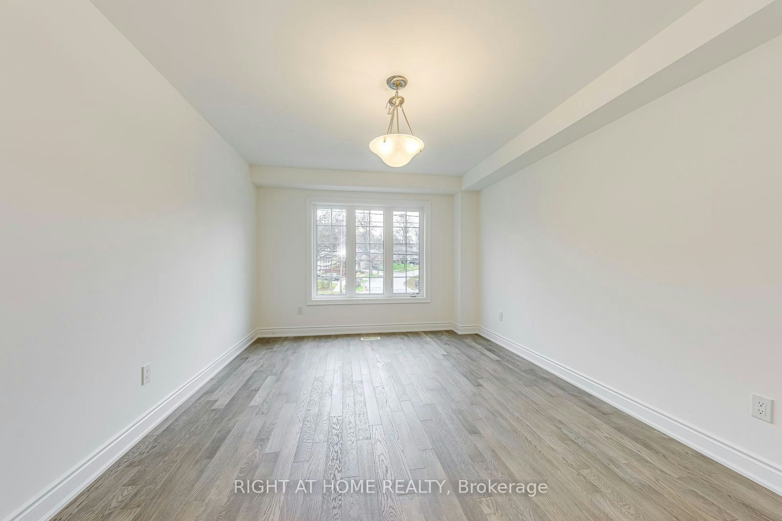 2579 Islington Avenue, Toronto, ON, M9V 4A2 - 16