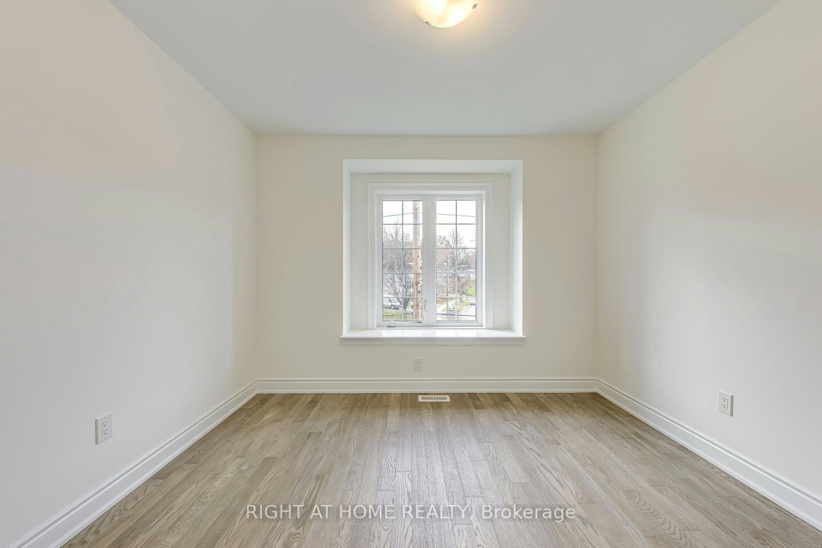 2579 Islington Avenue, Toronto, ON, M9V 4A2 - 30