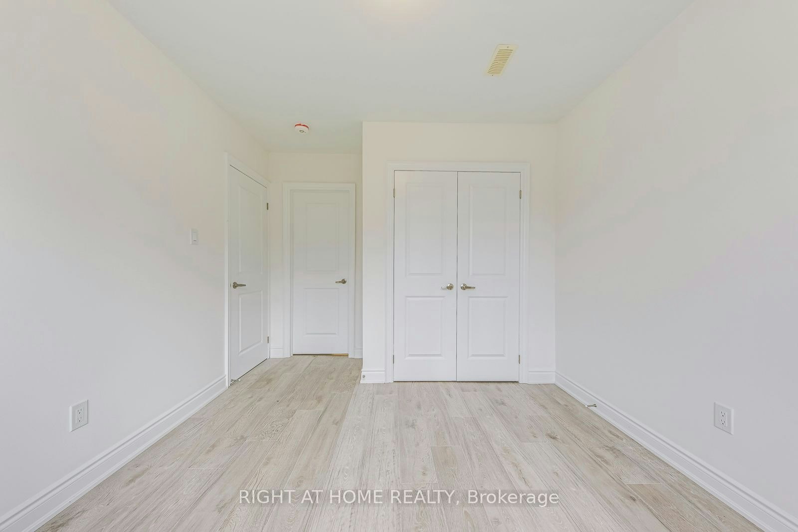 2579 Islington Avenue, Toronto, ON, M9V 4A2 - 41