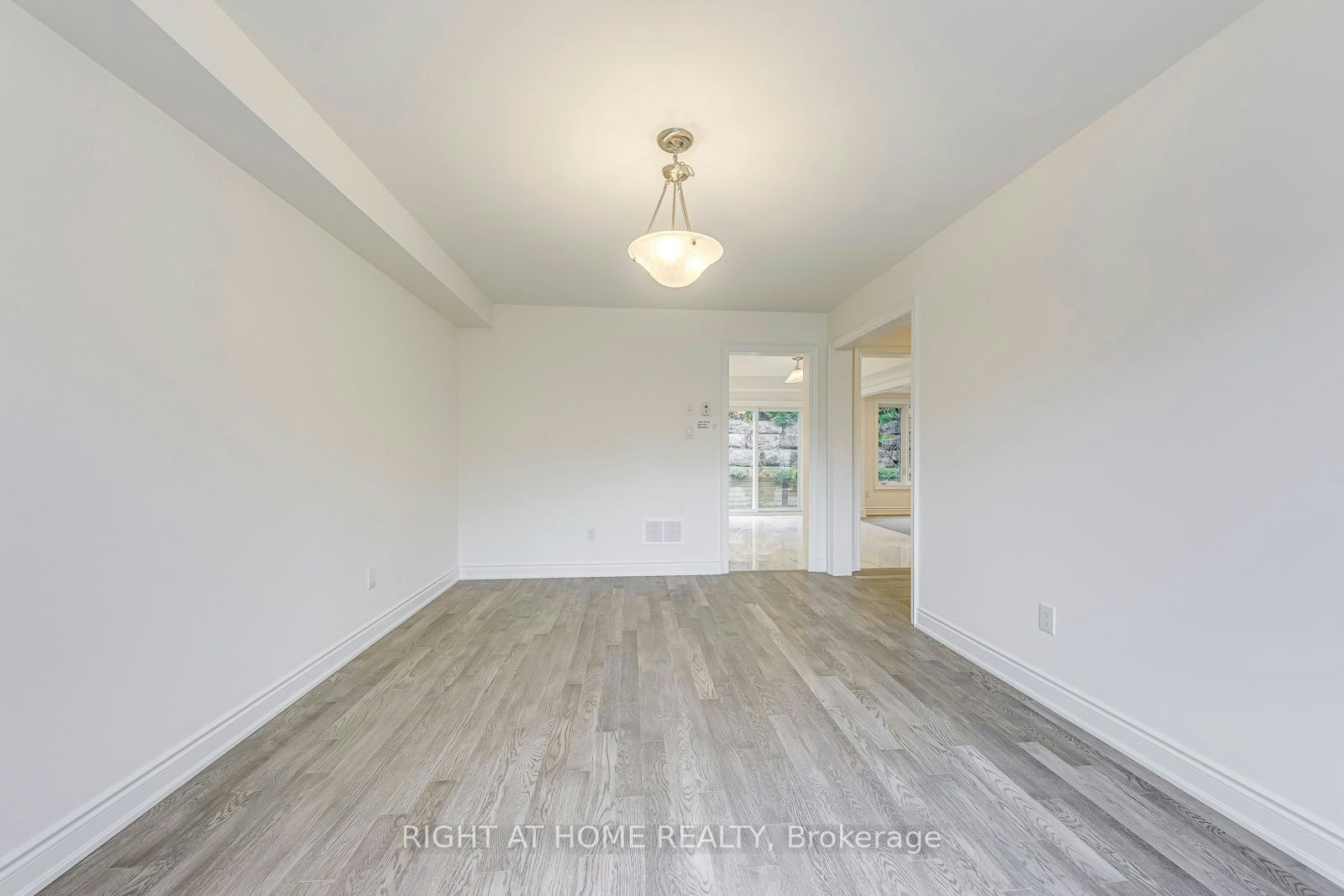 2579 Islington Avenue, Toronto, ON, M9V 4A2 - 18