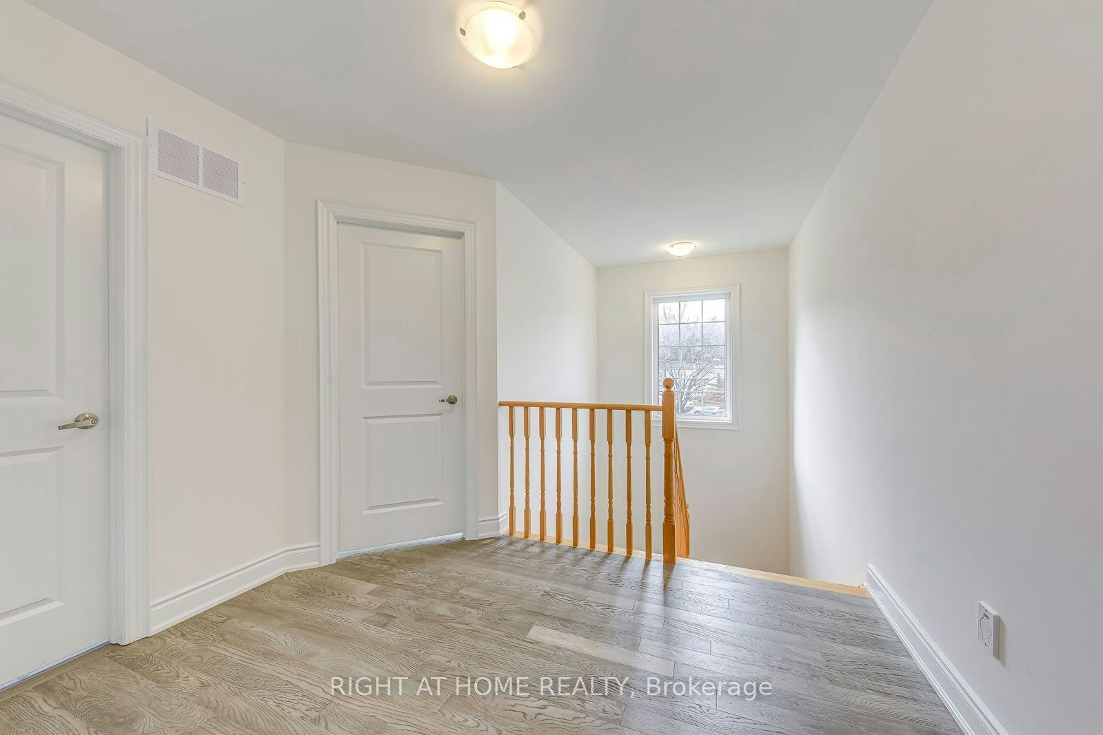 2579 Islington Avenue, Toronto, ON, M9V 4A2 - 23