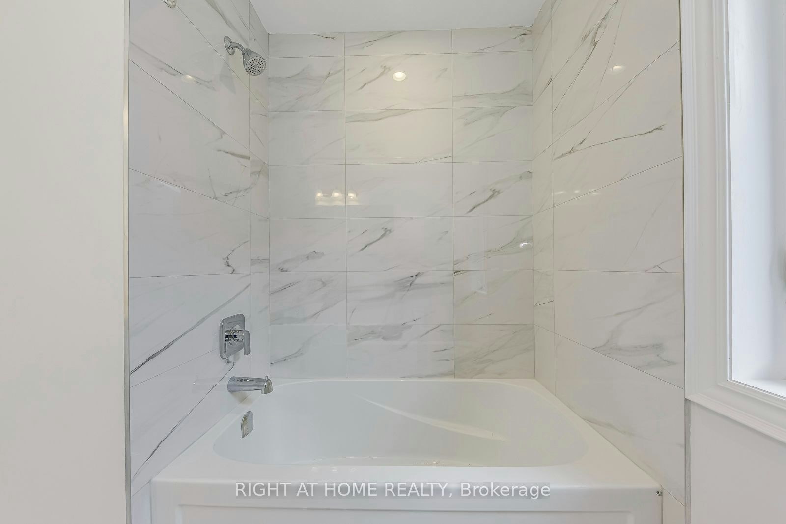 2579 Islington Avenue, Toronto, ON, M9V 4A2 - 35