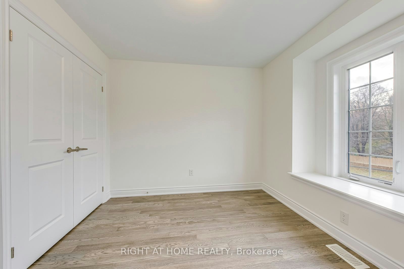2579 Islington Avenue, Toronto, ON, M9V 4A2 - 31