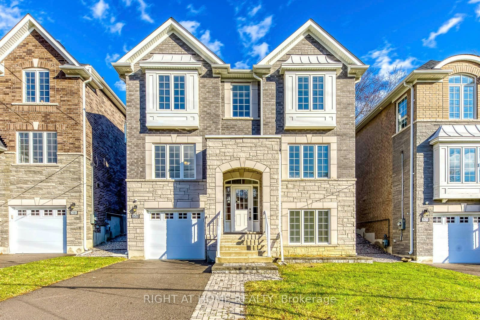 2579 Islington Avenue, Toronto, ON, M9V 4A2 - 3