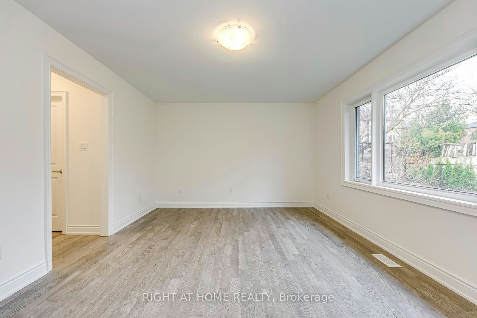 2579 Islington Avenue, Toronto, ON, M9V 4A2 - 25