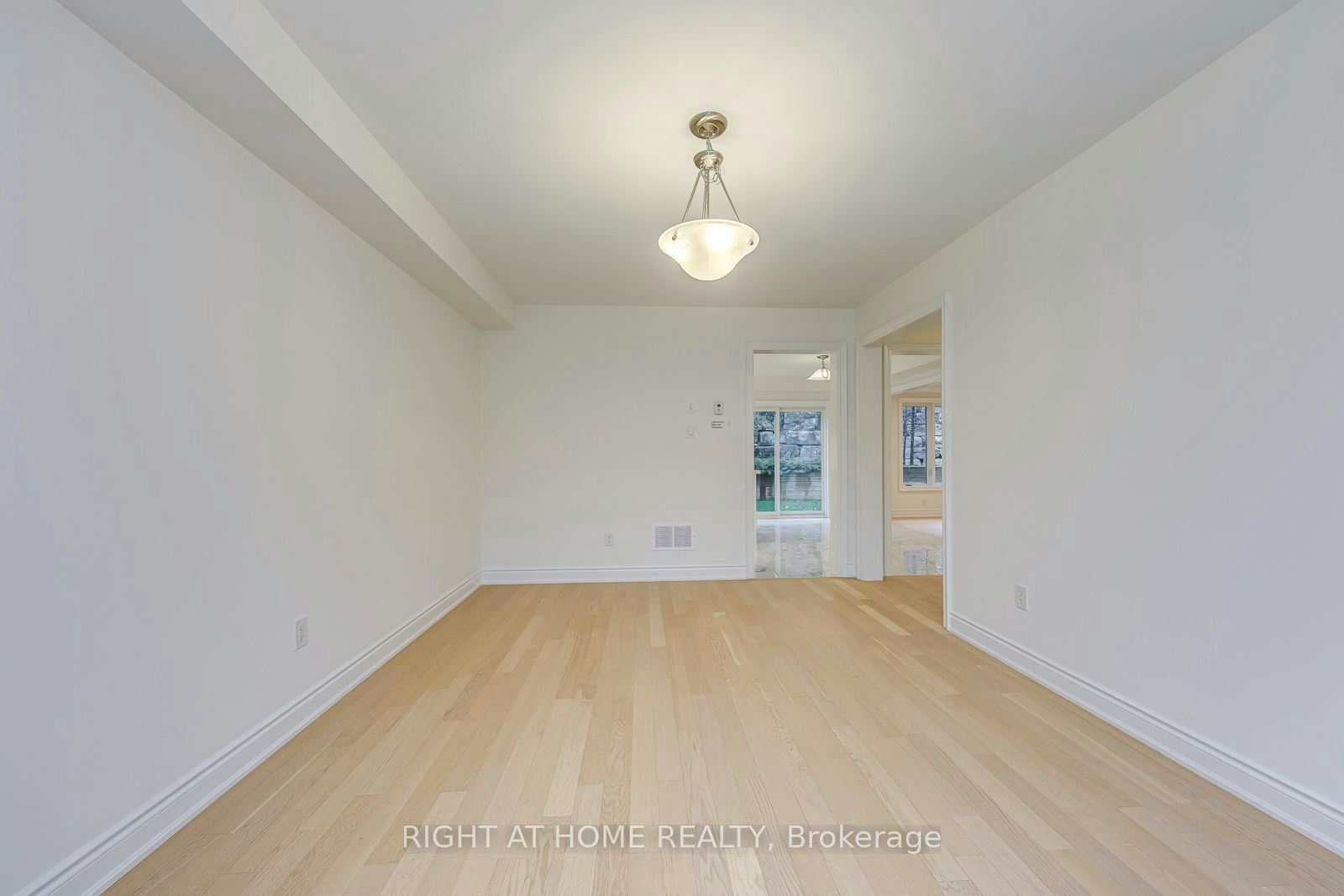 2577 Islington Avenue, Toronto, ON, M9V 4A2 - 18