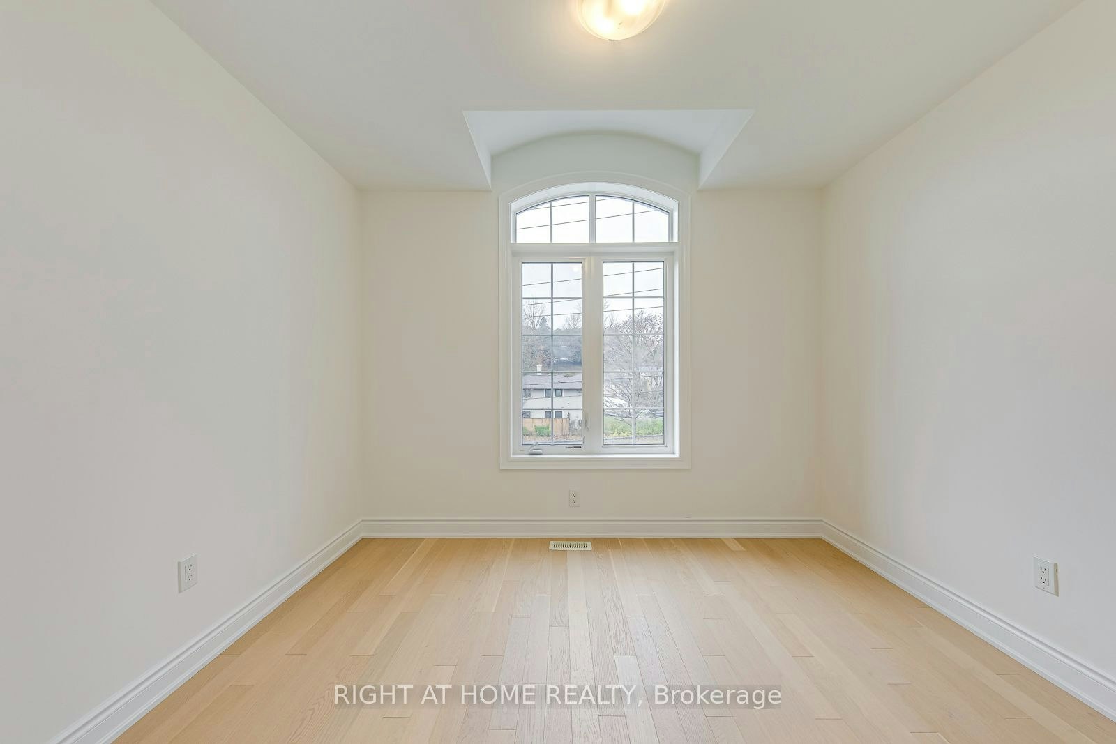 2577 Islington Avenue, Toronto, ON, M9V 4A2 - 32