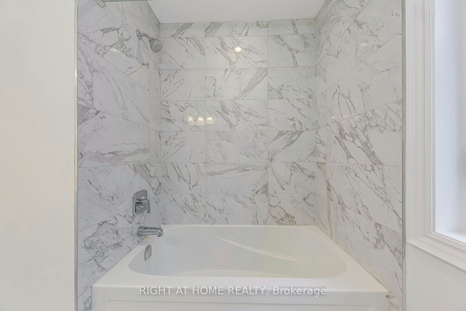 2577 Islington Avenue, Toronto, ON, M9V 4A2 - 35