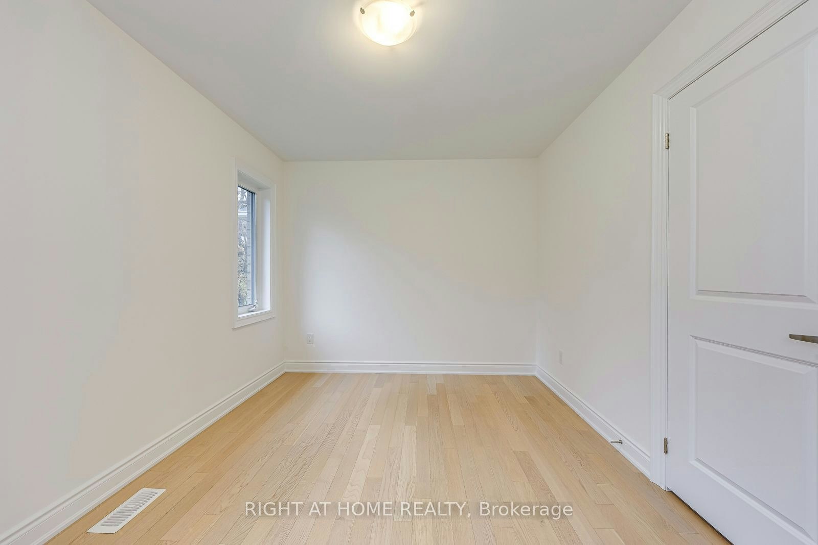 2577 Islington Avenue, Toronto, ON, M9V 4A2 - 31