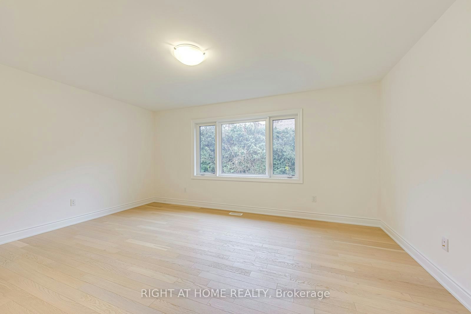 2577 Islington Avenue, Toronto, ON, M9V 4A2 - 25