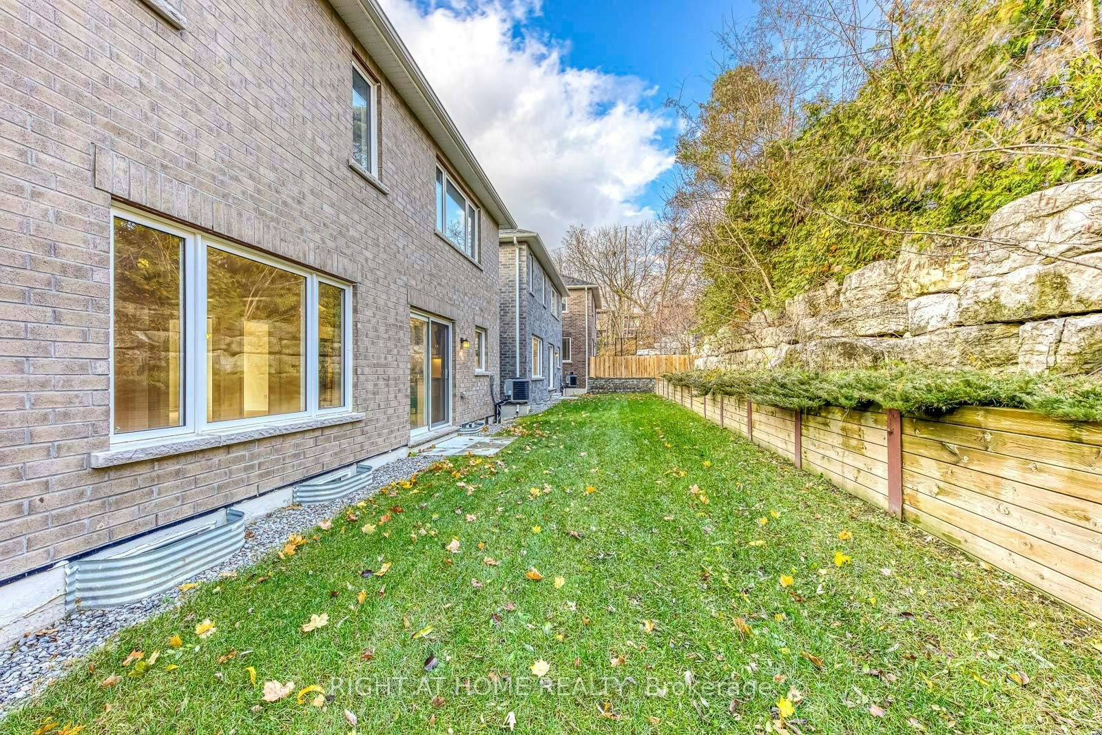2577 Islington Avenue, Toronto, ON, M9V 4A2 - 46