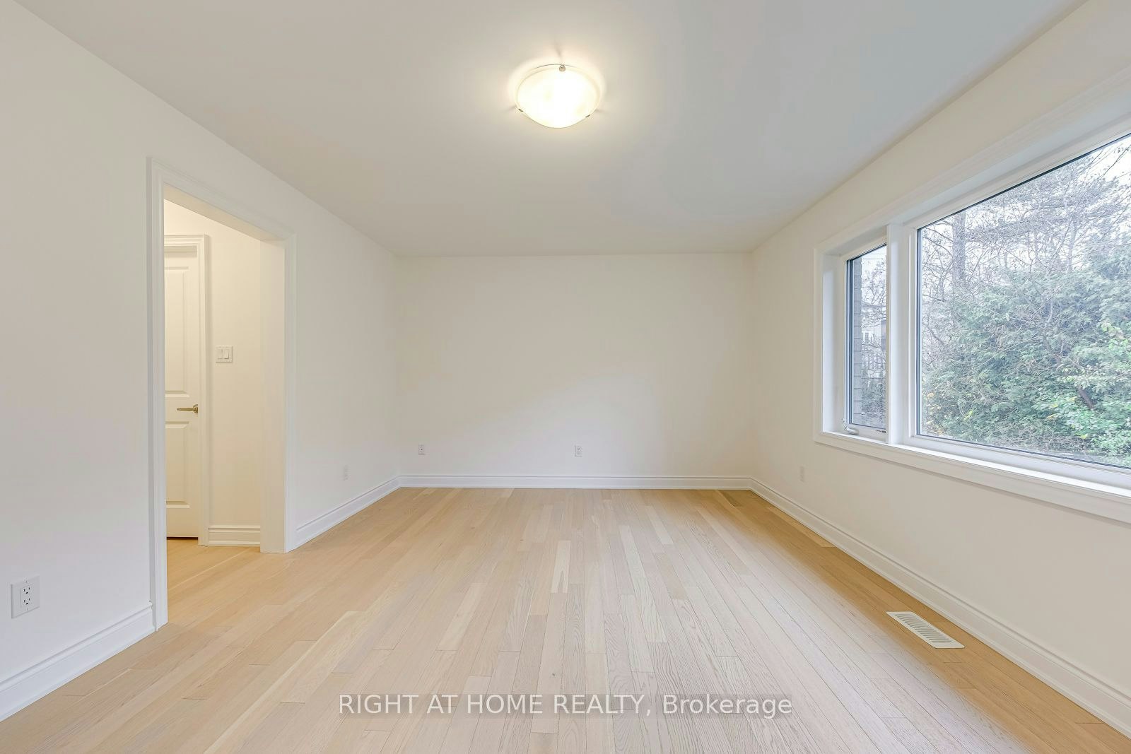 2577 Islington Avenue, Toronto, ON, M9V 4A2 - 26