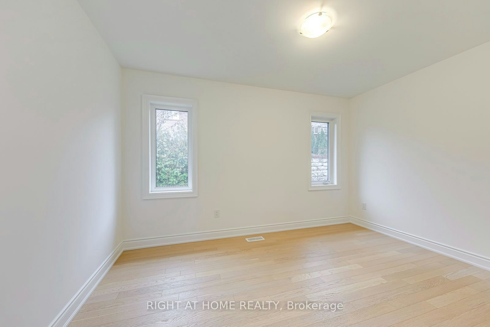 2577 Islington Avenue, Toronto, ON, M9V 4A2 - 30