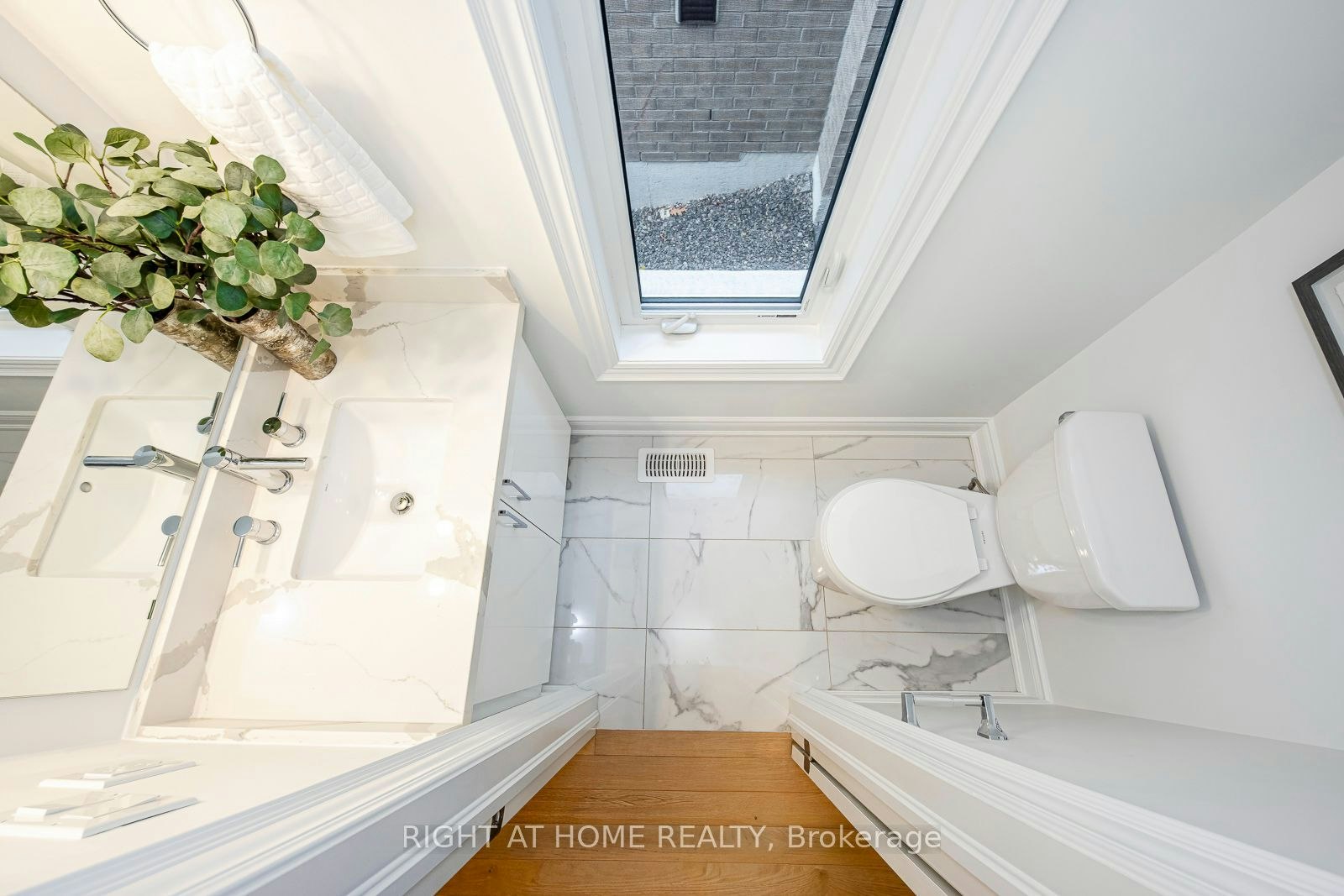 2575 Islington Avenue, Toronto, ON, M9V 4A2 - 22