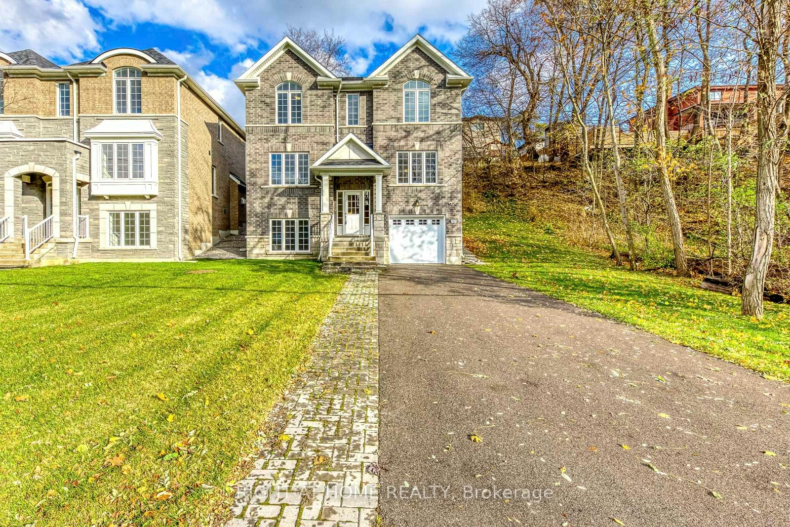 2575 Islington Avenue, Toronto, ON, M9V 4A2 - 3