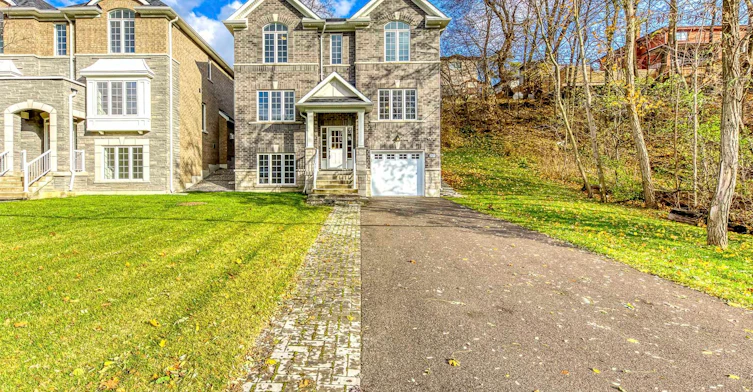 2575 Islington Avenue, Toronto, ON, M9V 4A2 - 3