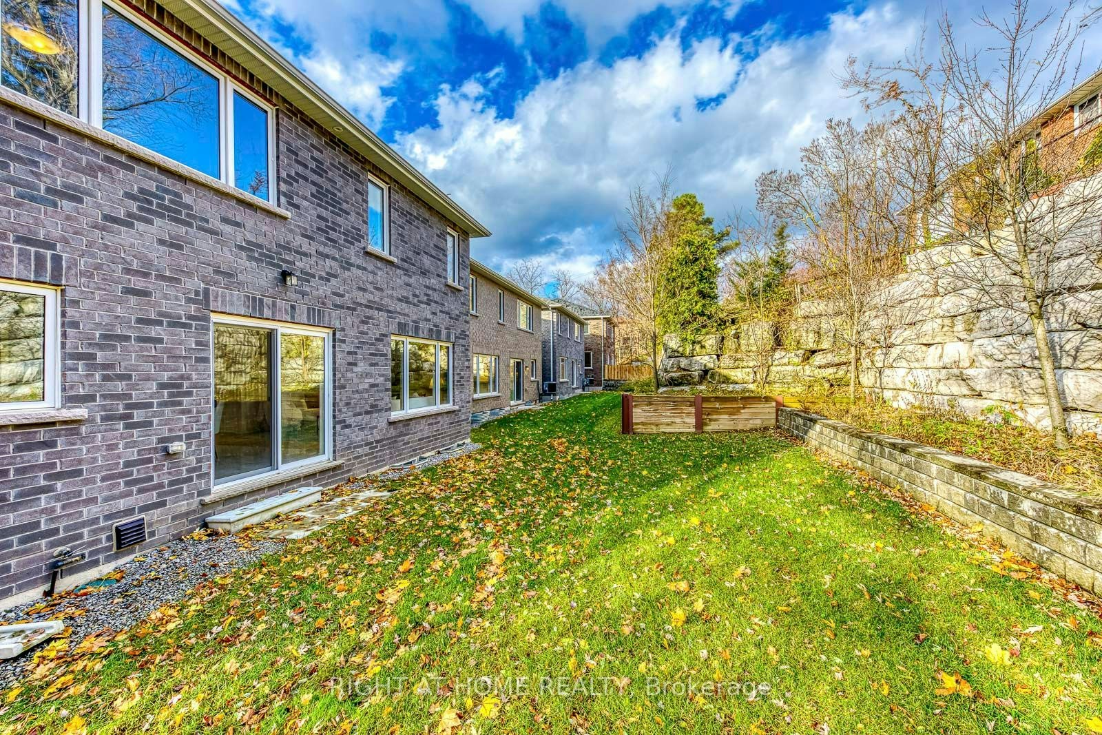 2575 Islington Avenue, Toronto, ON, M9V 4A2 - 49