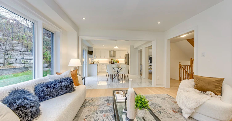 2575 Islington Avenue, Toronto, ON, M9V 4A2 - 9